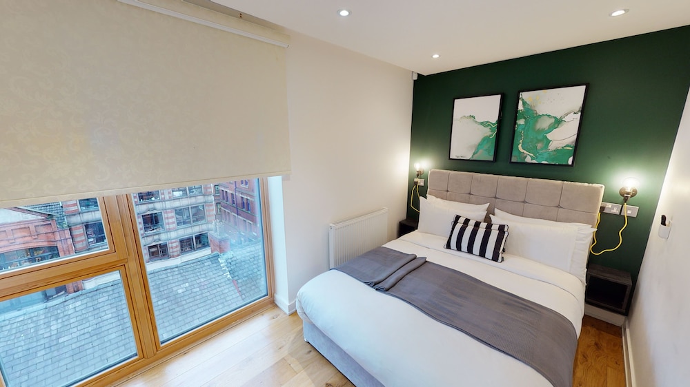 Quay Apartments Manchester 5/68