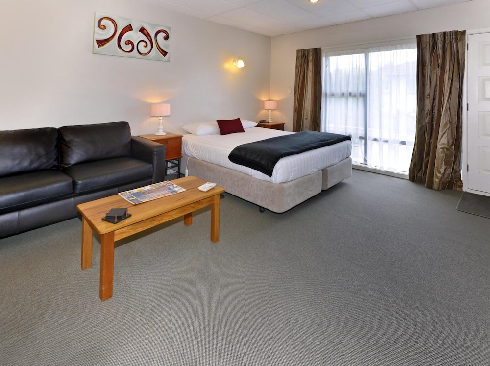Classique Lodge Motel 23/50