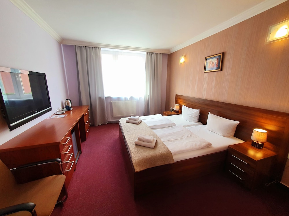 Relax Inn Hotel Prague 10/36
