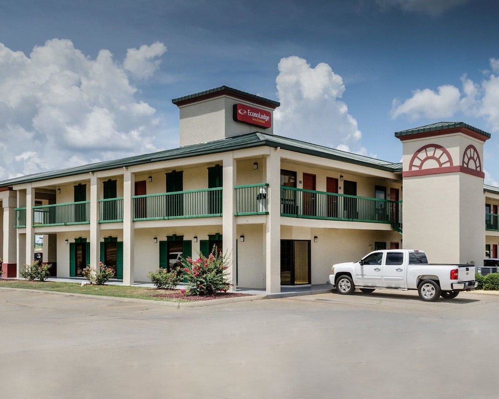 Econo Lodge Inn & Suites Philadelphia MS 5/80