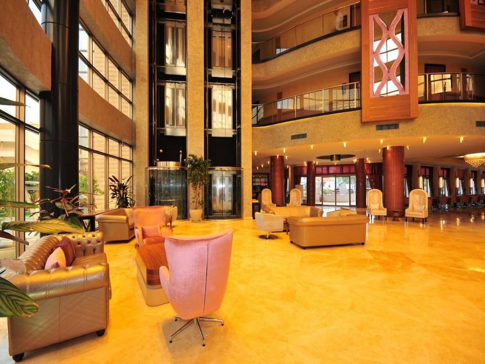 Golden Rock Beach Hotel 14/24