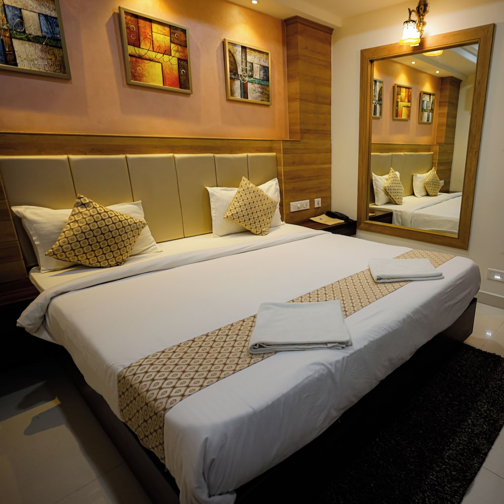 M Square Hotel 23/40