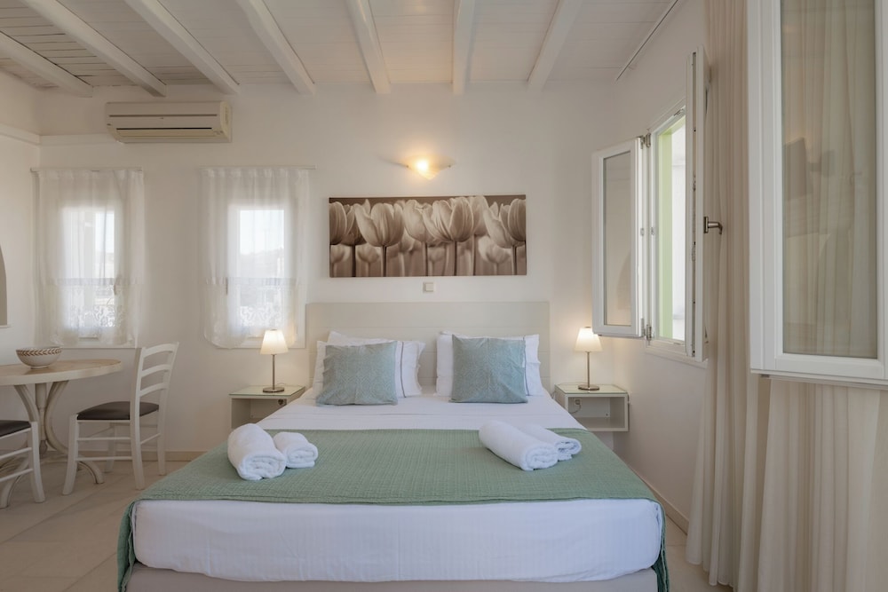 Anthos Apartments 8/50