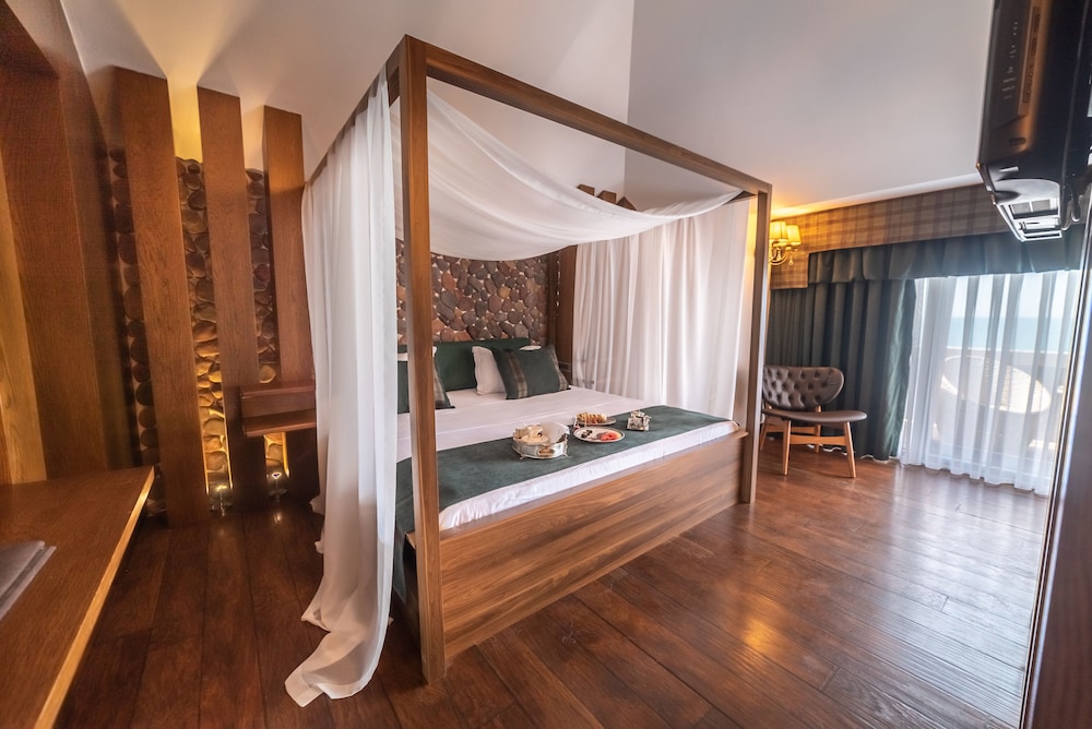 ATIK HOTEL 3/73