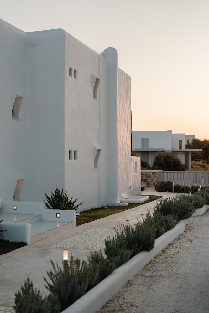 White Dunes Luxury Suites 37/50