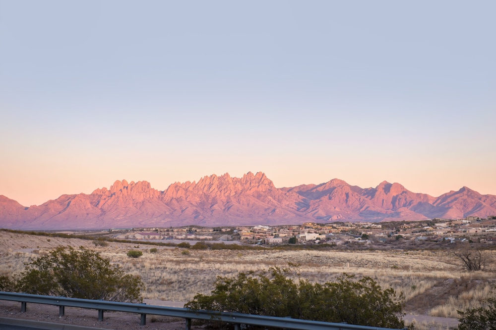 Staybridge Suites Las Cruces 68/72