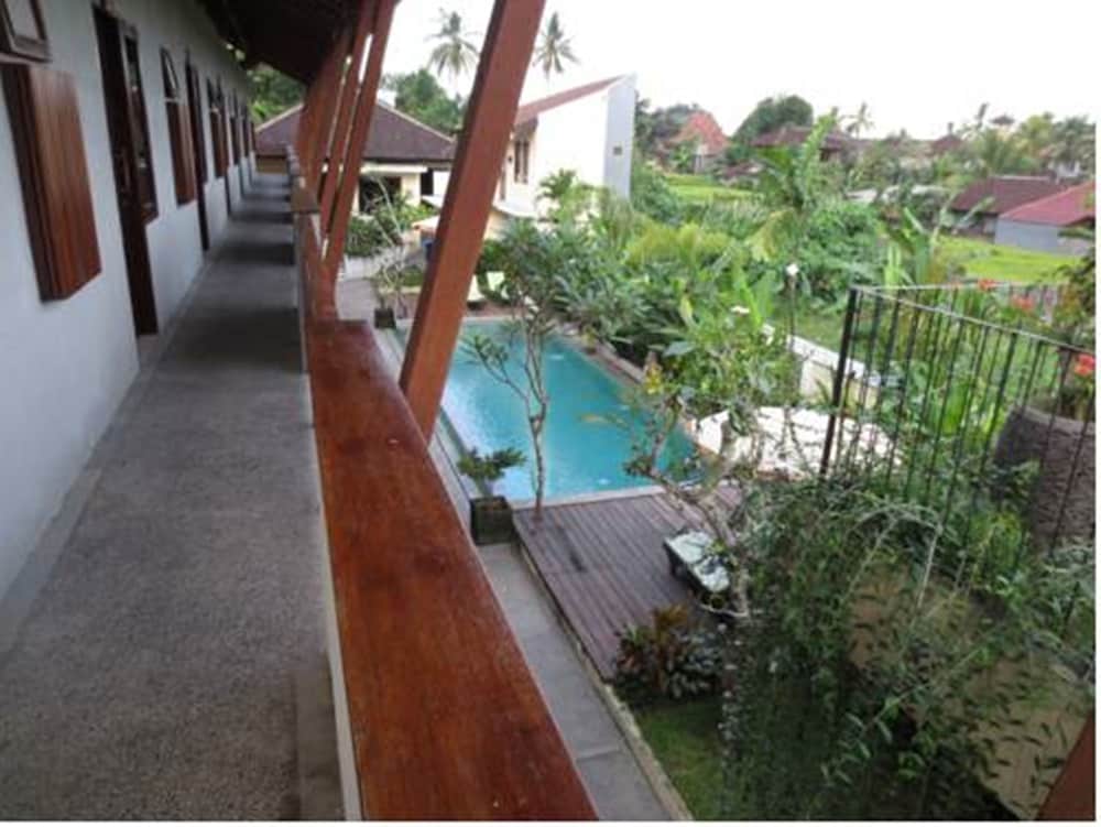 Aniniraka Resort And Spa 3/63