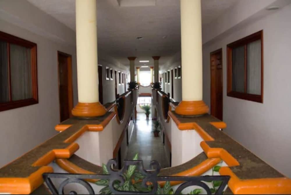 Hotel Madan Cardenas 49/51