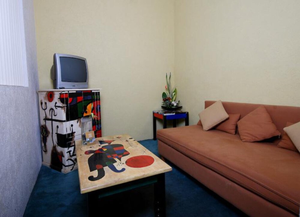 Galeria Hotel And Suites 38/67