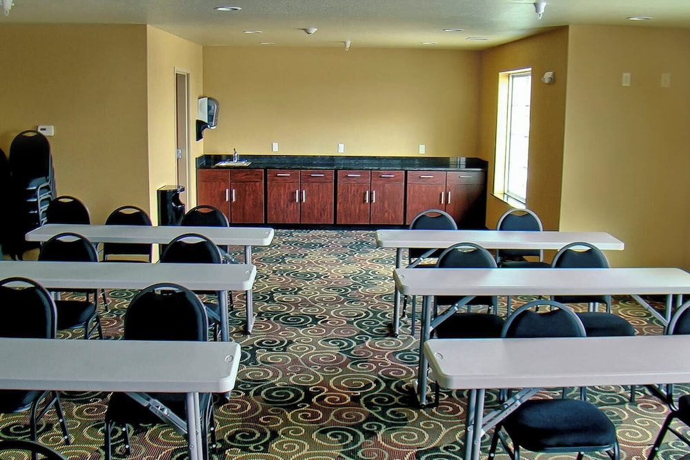 Cobblestone Inn Suites Schuyler Ne 53/62