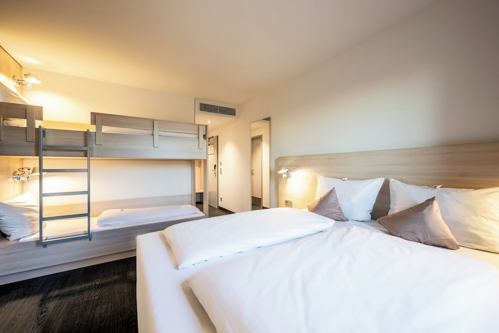 SERWAYS HOTEL WEISKIRCHEN 17/58