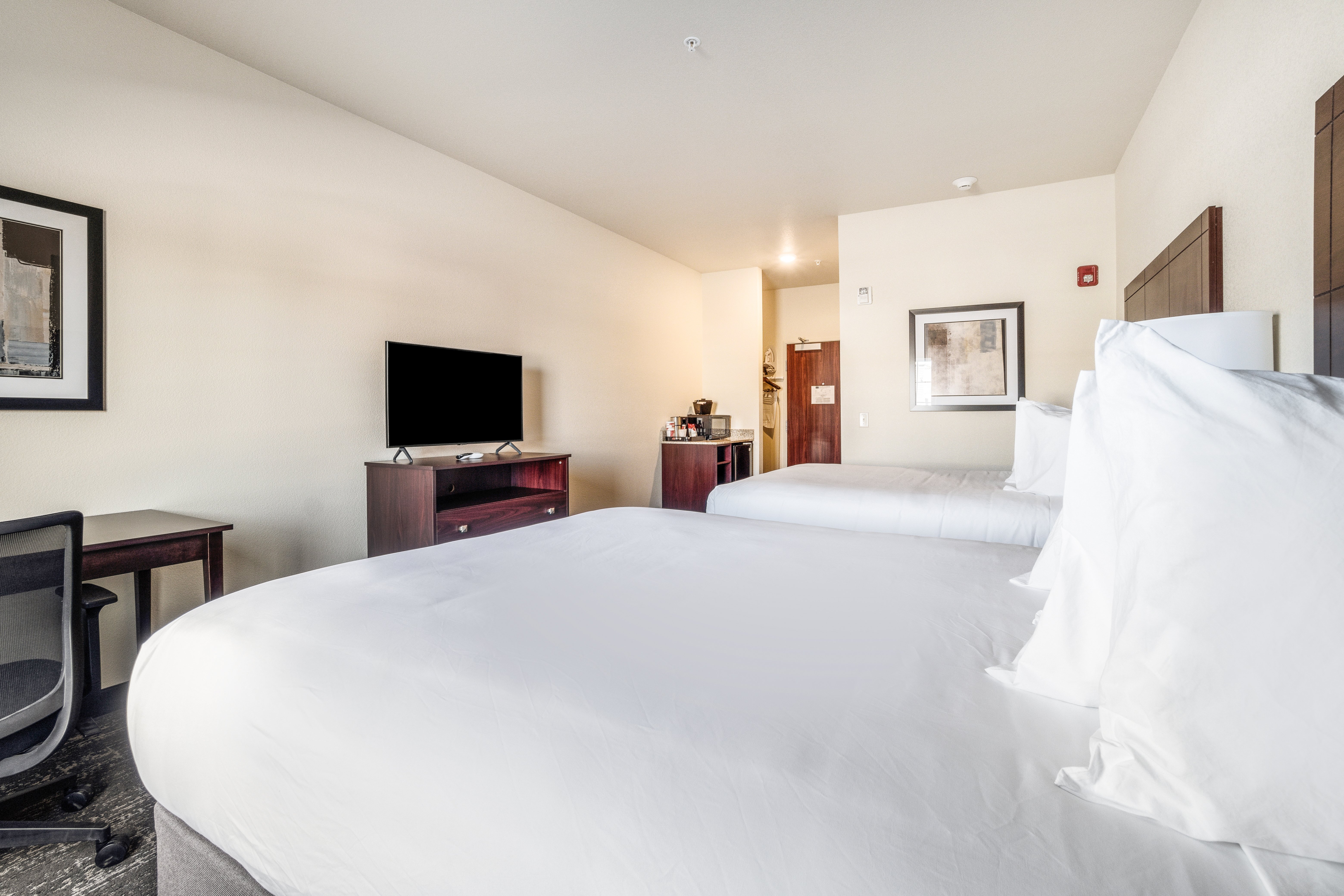 Cobblestone Hotel & Suites - Newport 19/61