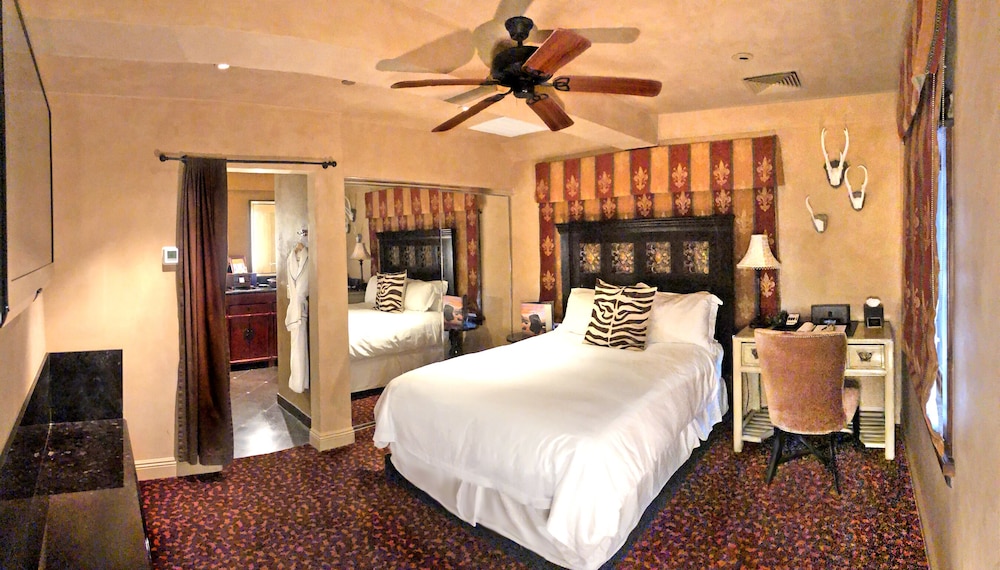 Border House at Crystal Bay Casino 8/26
