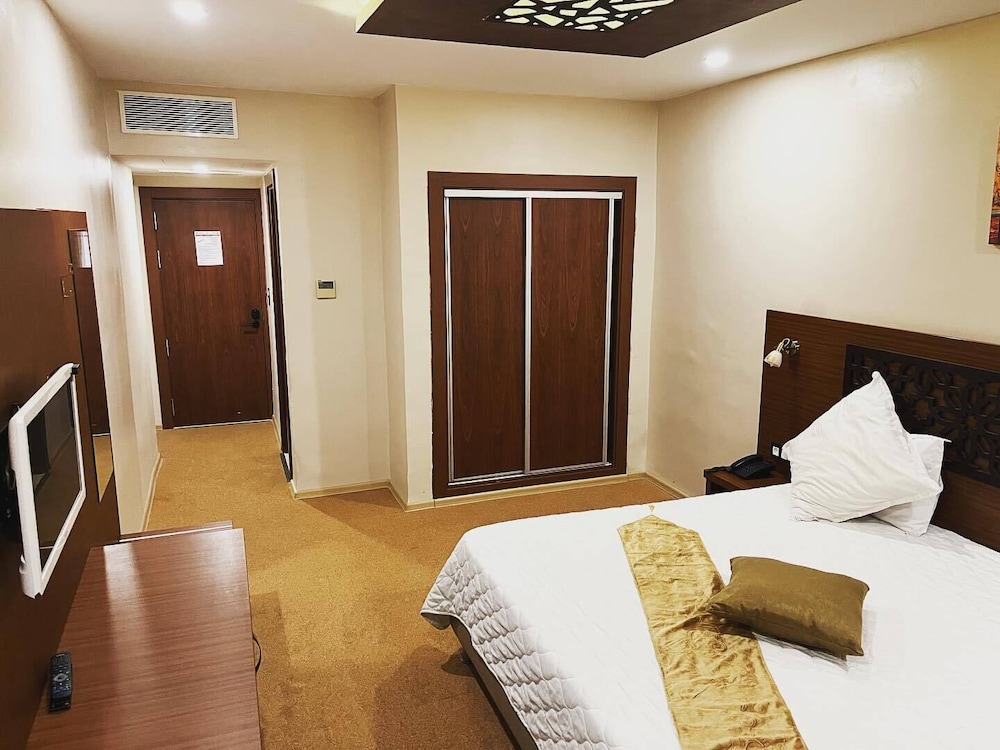 Hotel VESCERA 7/21