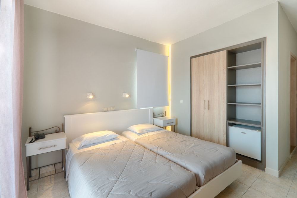 Louvre Hotel 7/29