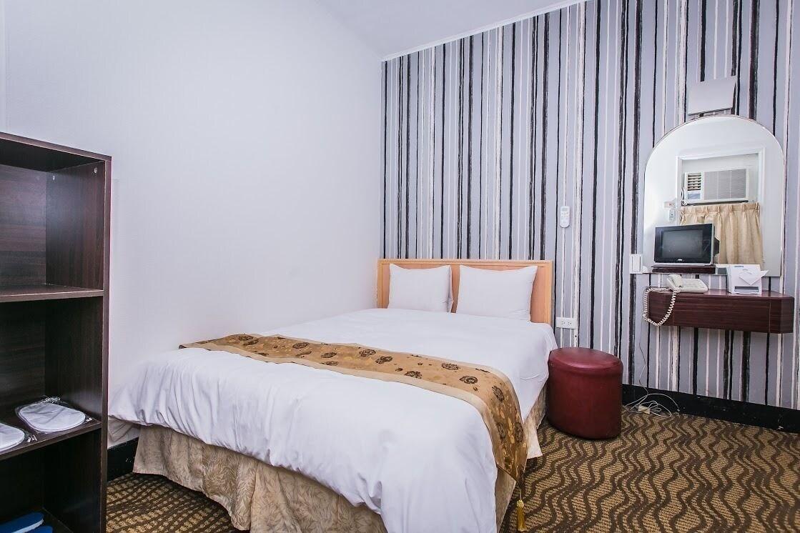 Hotel Queen 14/20
