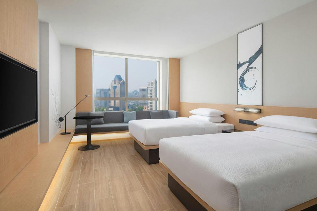 Select, Guest Room, 2 Double Beds, City View