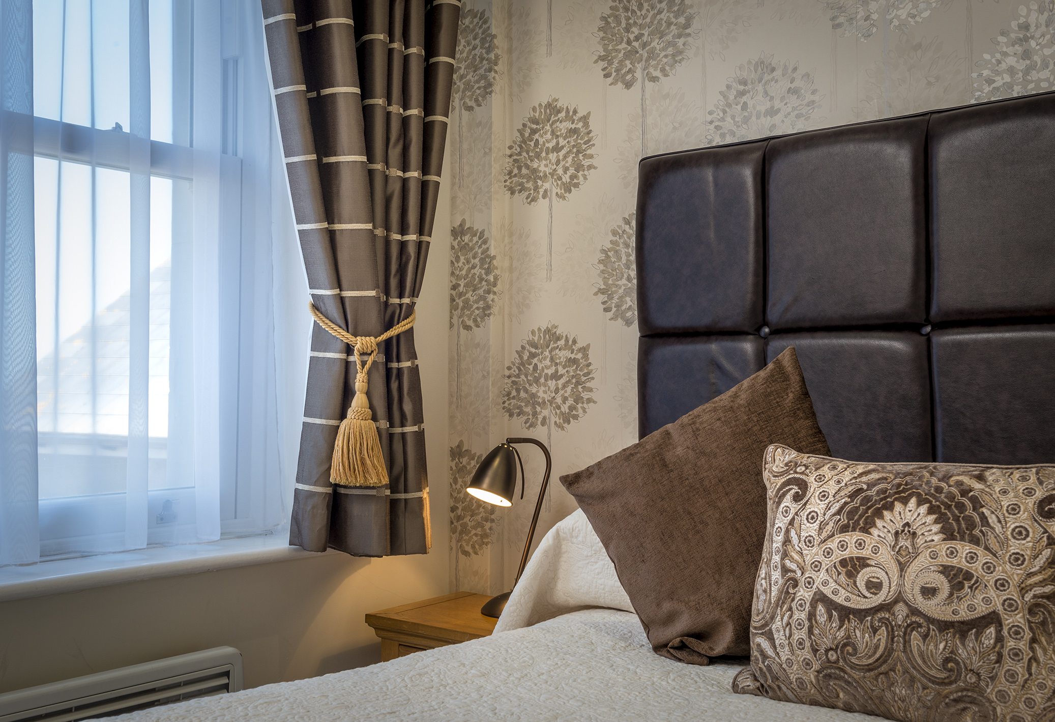 LANGHAM HOTEL, EASTBOURNE 16/26