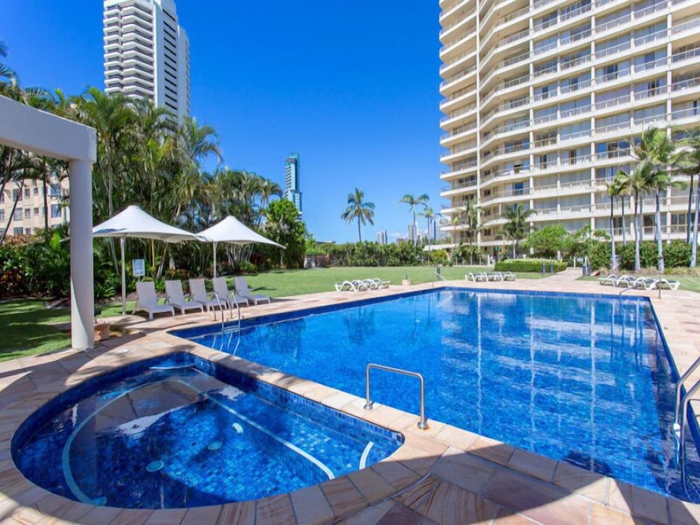 Contessa Condominiums 36/50
