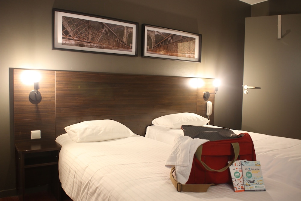 Orly Superior Hotel 31/57