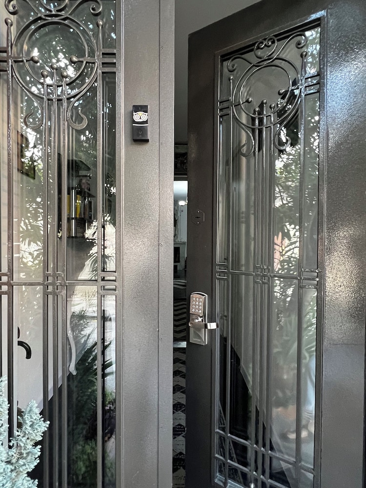 Silver Hotel 8/50