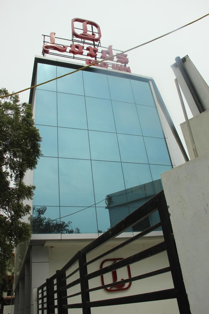 Lords Eco Inn Gandhidham 16/23
