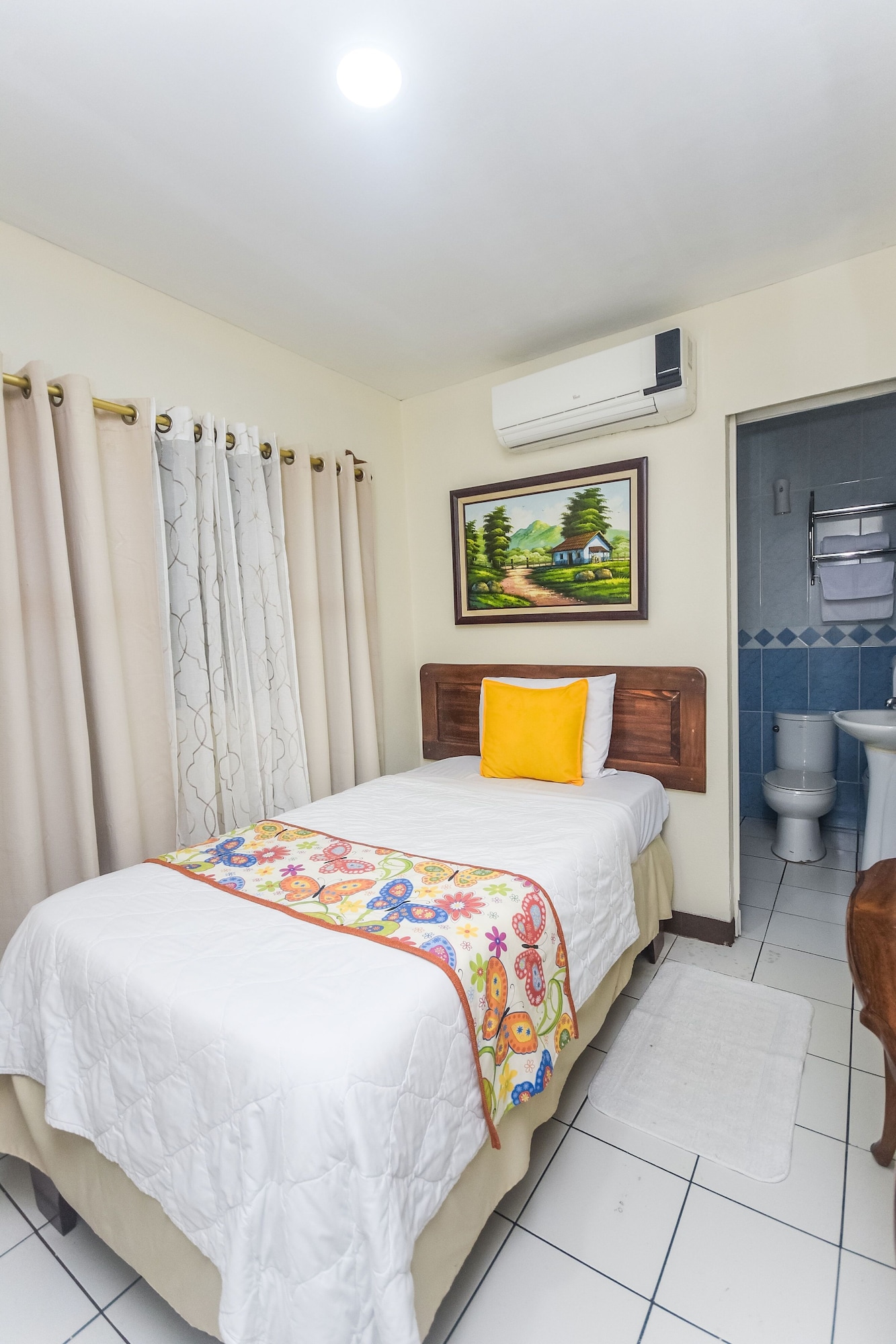 GUEST ROOM, SINGLE, SINGLE BED