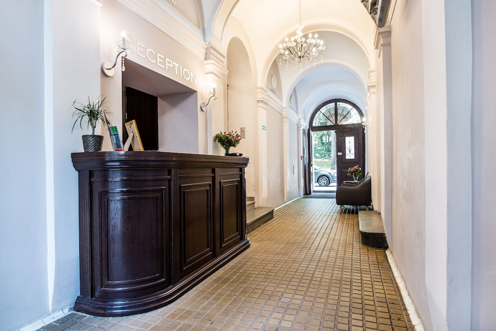 Lobby at Aparthotel Old Town, KRAKOW