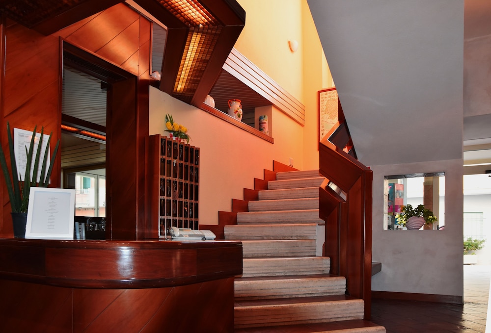 HOTEL GRAZIELLA 6/55
