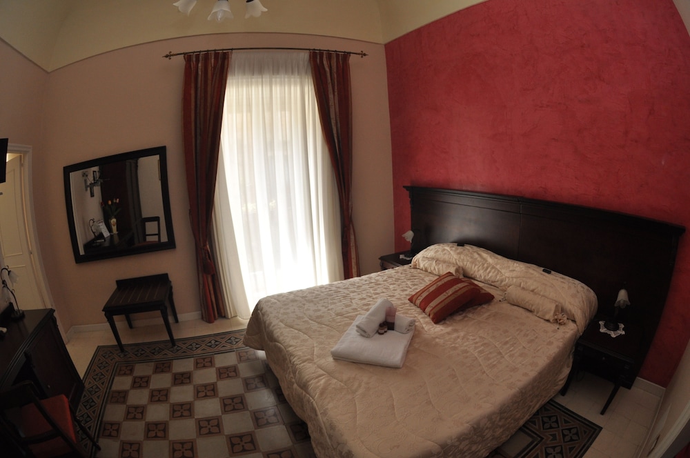 PALAZZO IL CAVALIERE B&B DE CHARME 19/68
