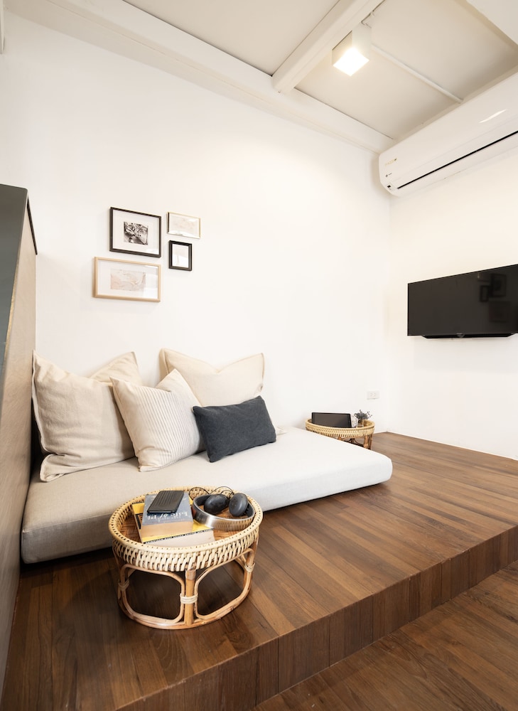 Warm Window Silom - Hostel 47/69