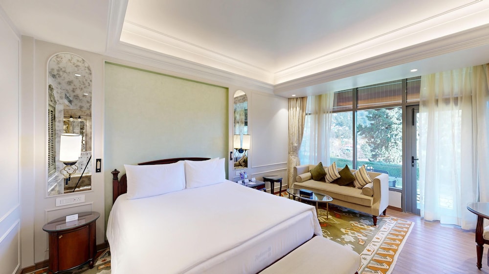 Premium, King Bed, Valley View, Balcony