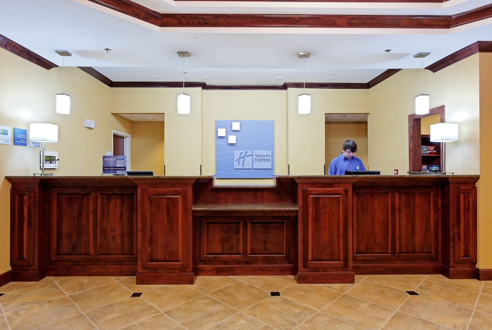 Holiday Inn Express Hotel Suites Florence Northeast 9/42
