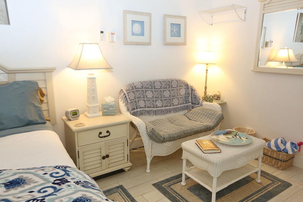 Beachfront Bed & Breakfast 18/46