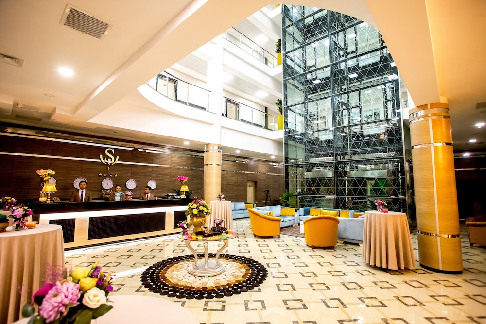 West Shine Hotel 8/48