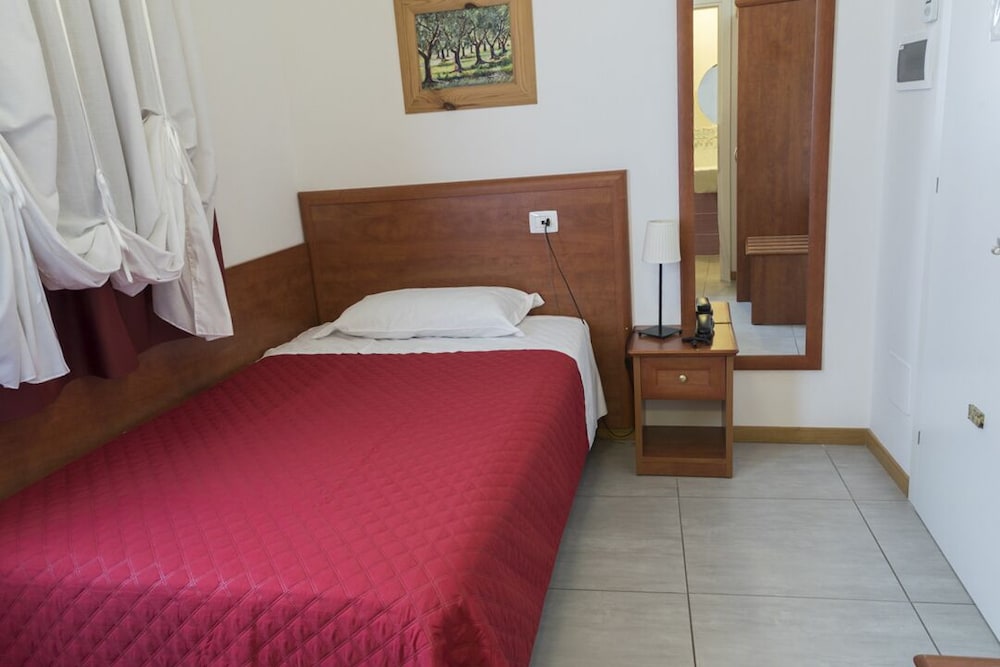 SUPERIOR, SINGLE, SINGLE BED