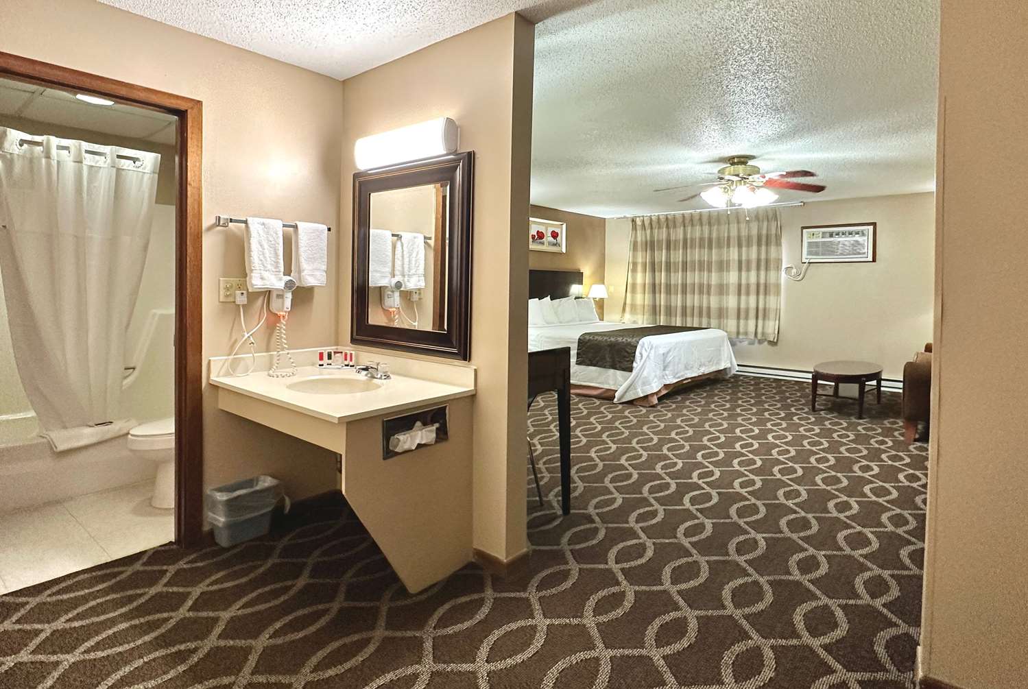Days Inn by Wyndham Denison IA 6/7