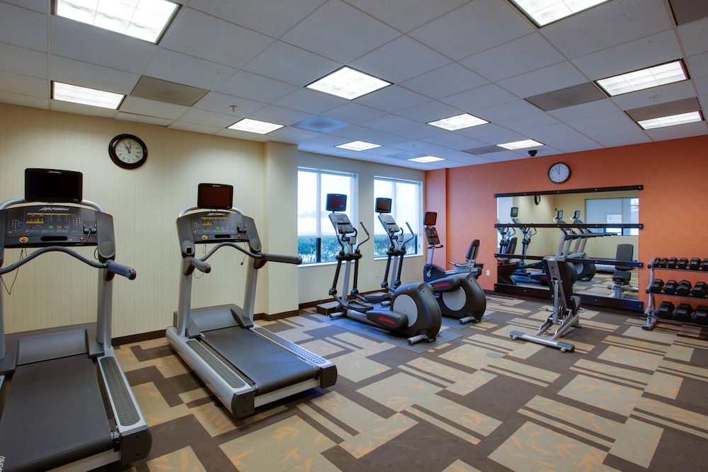 Courtyard By Marriott Republic Aprt Long Island Farmingdale 32/71