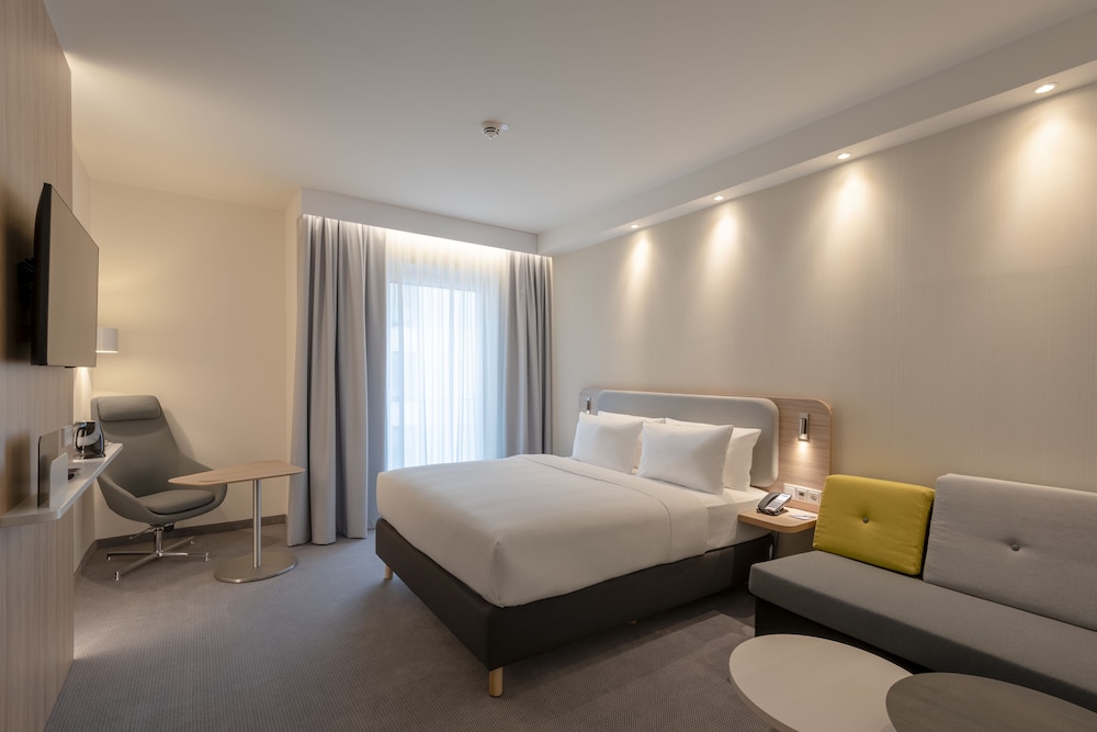 Holiday Inn Express Munich North, an IHG Hotel 19/71