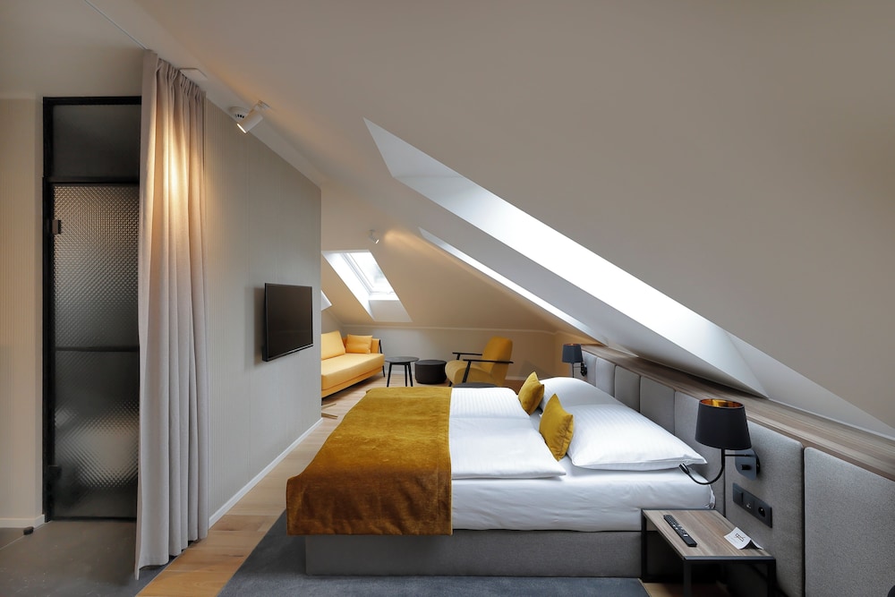 Prokop Square Hotel 11/50