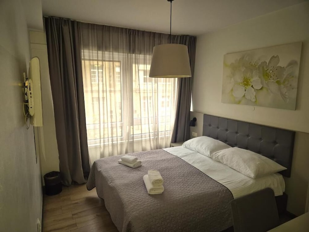 ECONOMY, DOUBLE BED