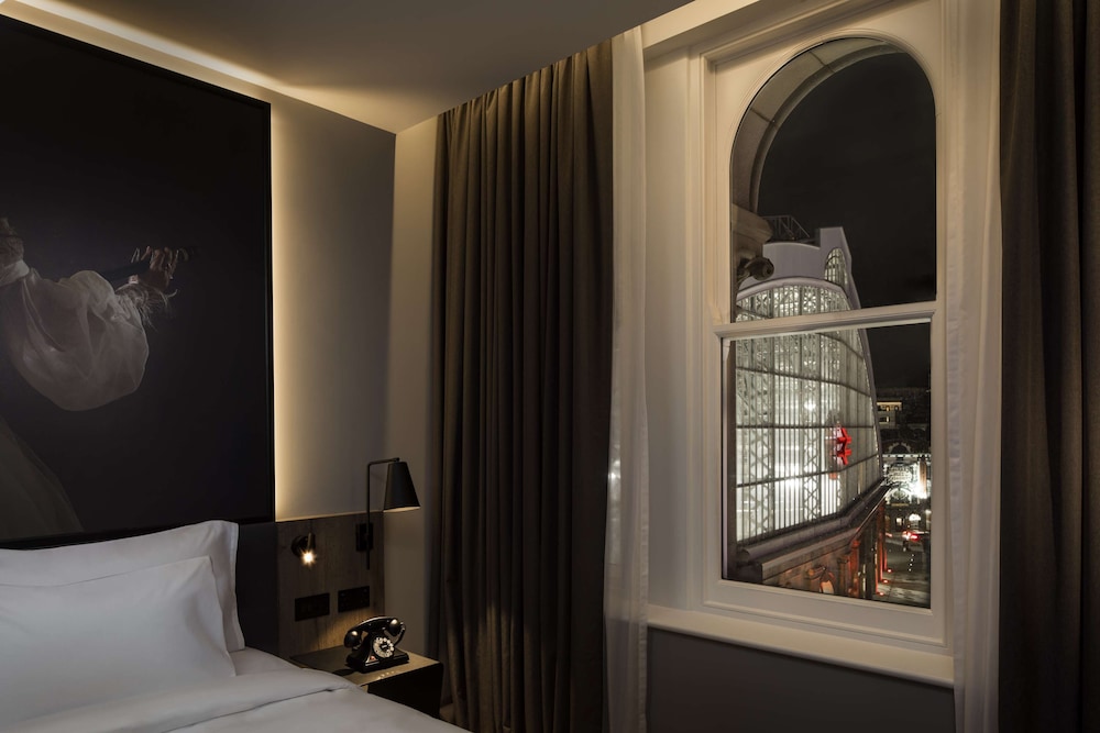 Radisson RED Hotel, Liverpool 19/50