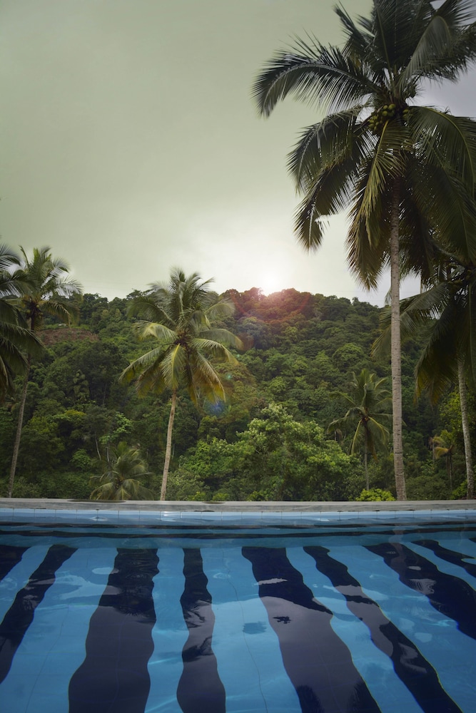 Athulya Villas 32/36