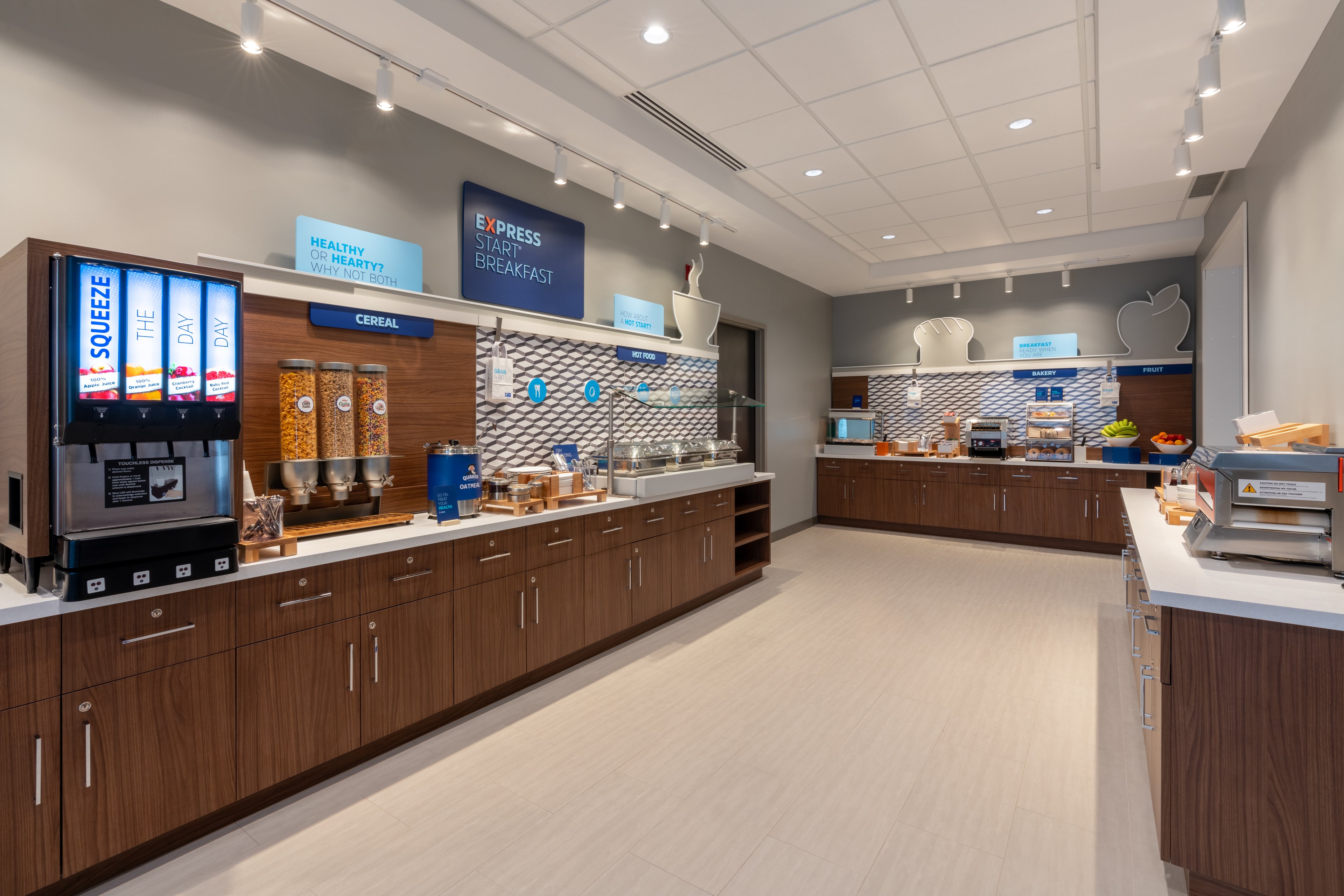 Holiday Inn Express Suites Vaughan 15/78