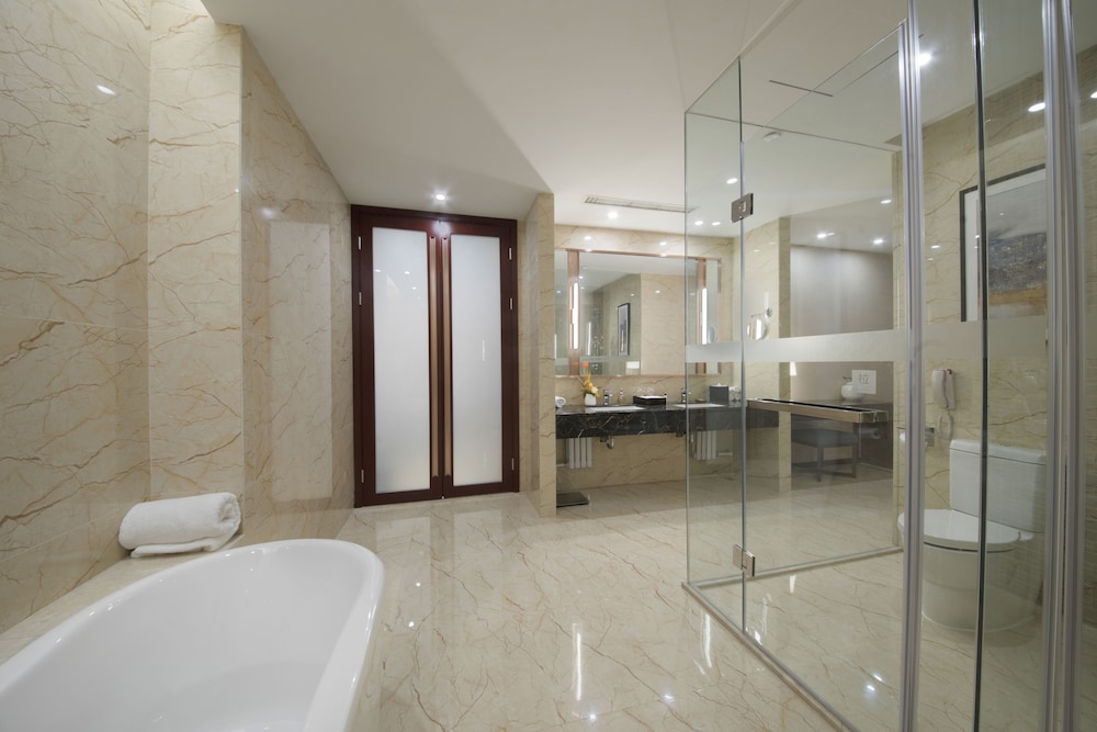 Huayou New Century Grand Hotel 45/50