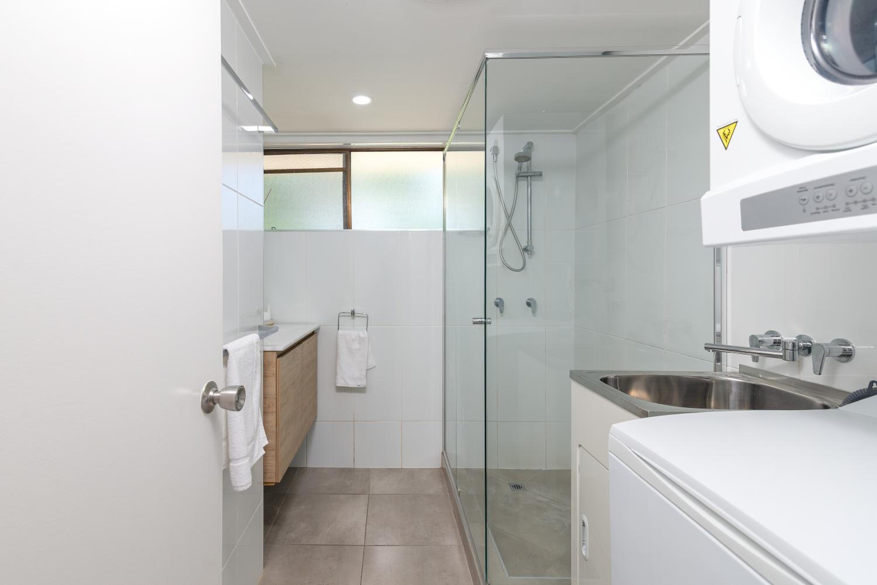شقة بإطلالة على المسبح بغرفتي نوم، Tropical Reef Apartments Port Douglas 7/8