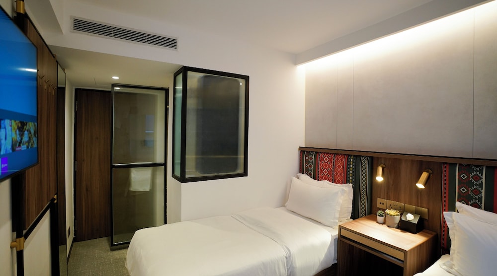 Amaris Hotel by Santika 27/63