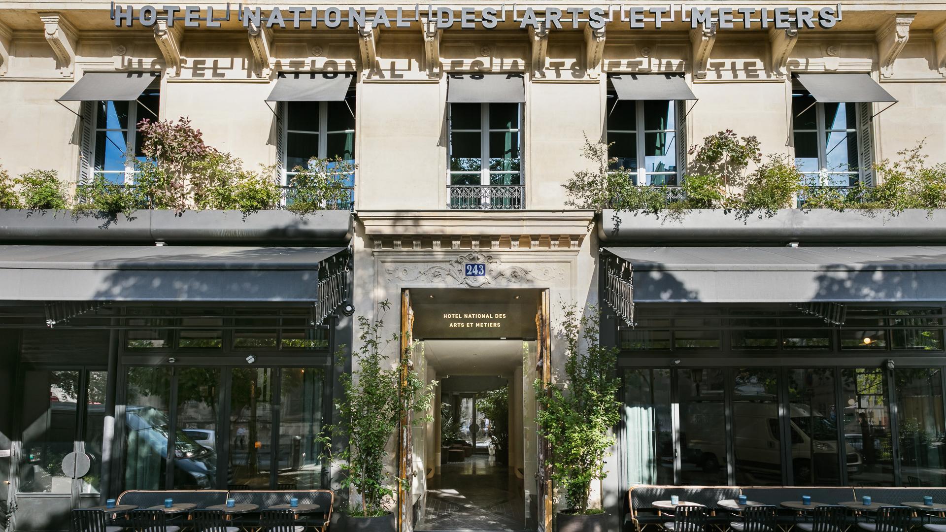 HOTEL NATIONAL DES ARTS ET METIERS in PARIS