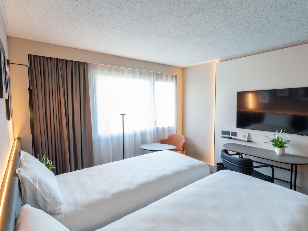 Mercure Angers Lac De Maine 18/49