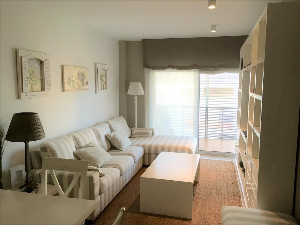 Rentalmar Families Paradise Village 6/43